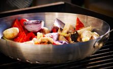 Hot wok bergen  asiatisk mat med smak og tempo